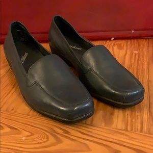 Cobbie cuddlers blue loafers